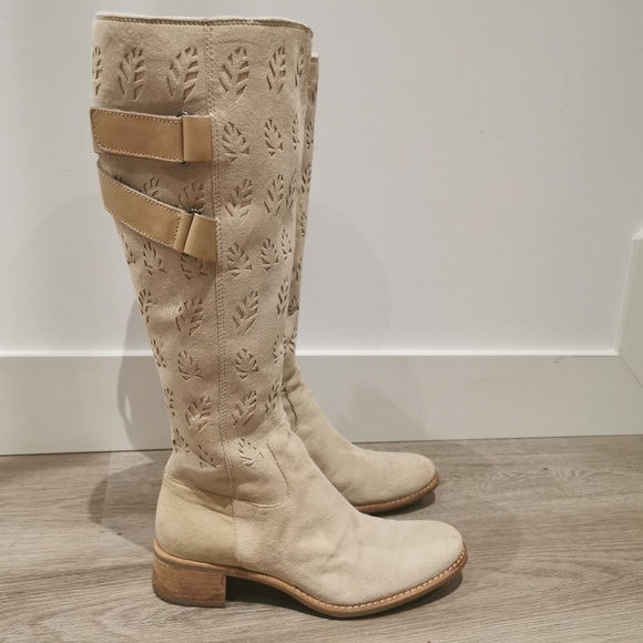 Timberland suede knee high boots. Like new - Picture 1 of 16